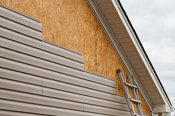 24/7 Emergency Storm Damage Siding Repair experts in North Canton, OH